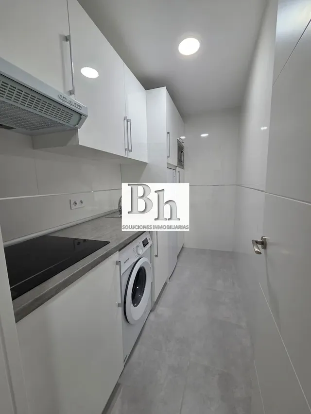 INMOBILIARIA BLANHOGAR VENDE LOCAL EN TORREMOLINOS — 17
