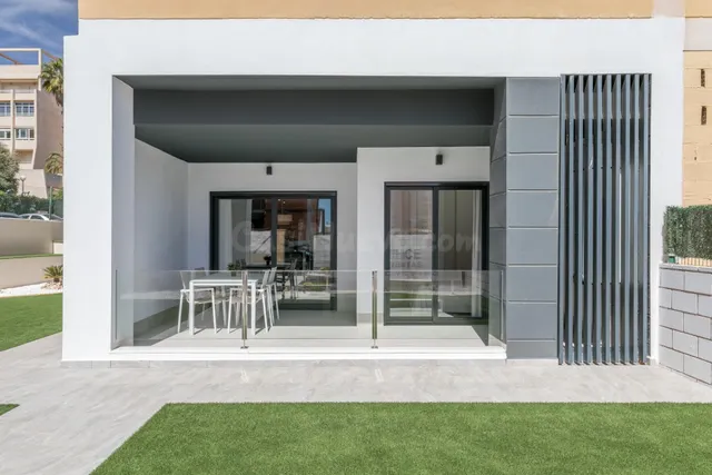APARTAMENTOS DE OBRA NUEVA CON VISTAS AL MAR. 2 DOR. 2 BAÑOS
