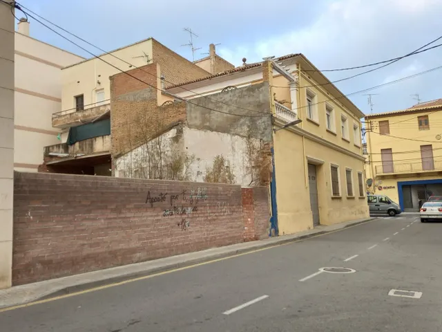 SOLAR URBANO EN ZONA CENTRICA DE MORA D´EBRE — 6