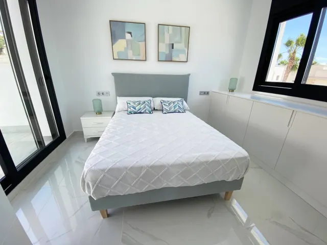 CHALET DE DISEÑO INDEPENDIENTE CON PISCINA — 31
