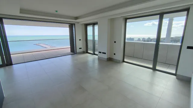 ¡Exclusivo Piso de Lujo en las Málaga Towers! — 9