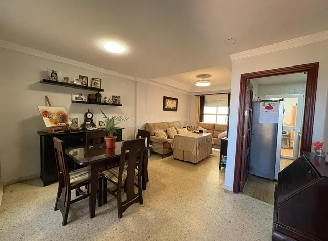 Amplia y Luminosa Vivienda con Atico en Ubicación Privilegiada Calle Vilches! — 5