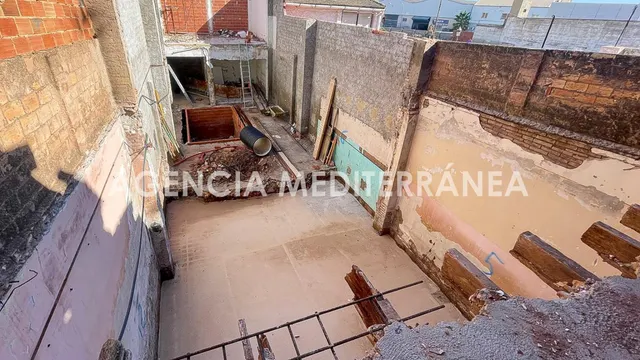 Casa de pueblo con piscina y garaje en Rafelbunyol — 26