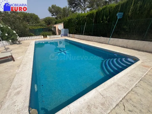 ESPECTACULAR CHALET CON PISCINA Y BARABACOA EN PLA DE CORRAL