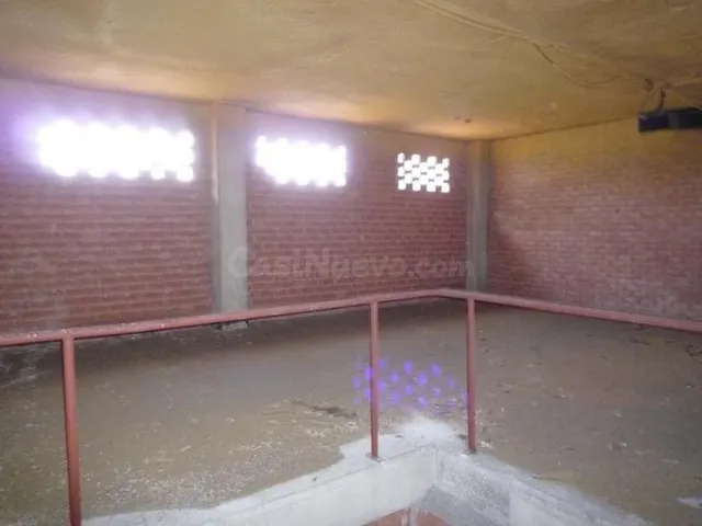 Local comercial 250m² en alquiler - Peñacastillo-Nueva Monta - foto 3