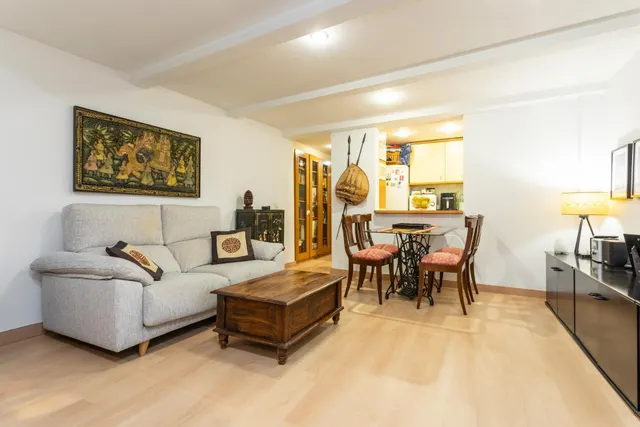 PISO EN VENTA EN PASEO COLOM — 2