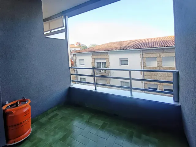 Oportunidad en Pontevedra centro con ascensor y exterior — 7