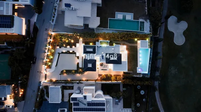 Chalet 5 habitaciones 1004m² en venta - Costa del Sol — 46