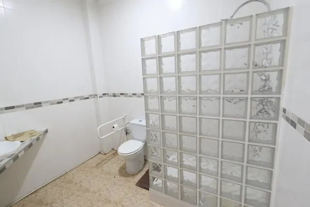 Local para vivienda en Torrevieja con garaje propio — 7
