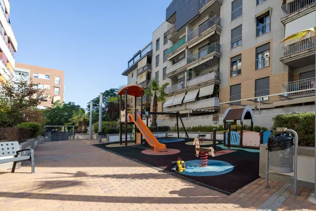 Apartamento tipo loft con garaje incluido y piscina en zona Parque Lagos — 35