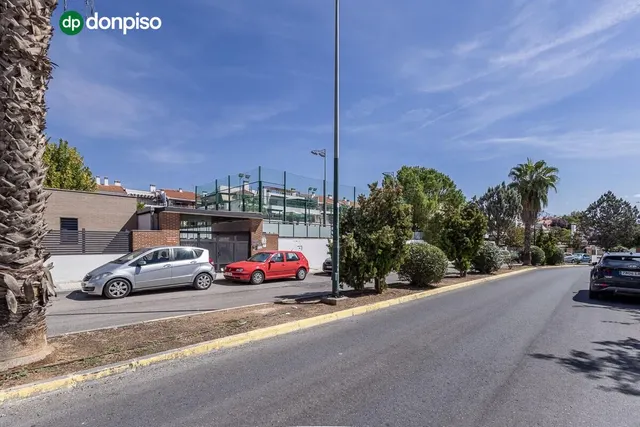 Piso con terraza en Albolote — 42