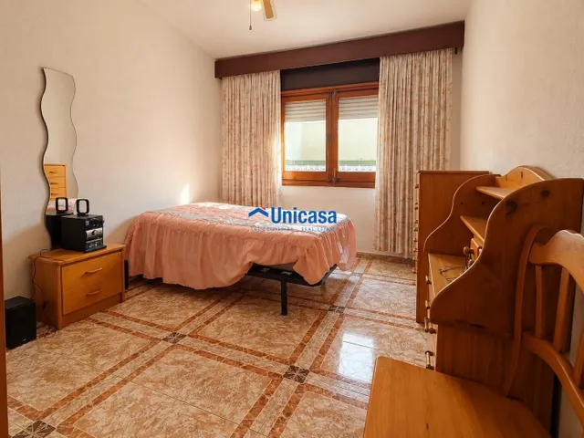 Planta alta · 123 m2 · 4 dormitorios · solárium de 60 m2 — 26