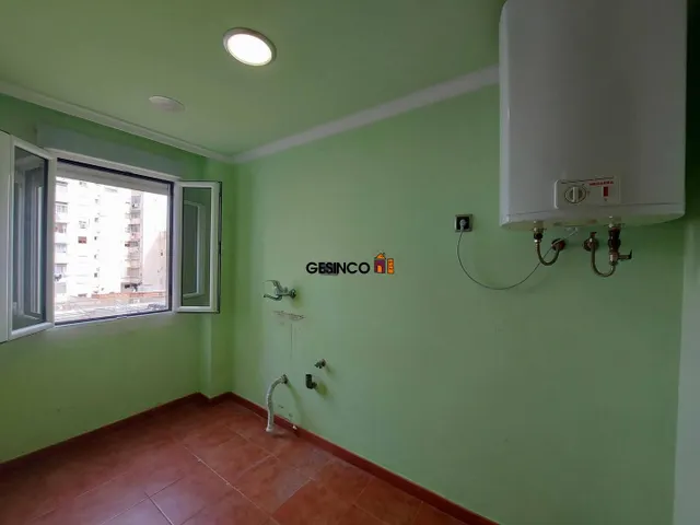 PISO EN TERCERA PLANTA EN BUEN ESTADO. CENTRO!! — 11