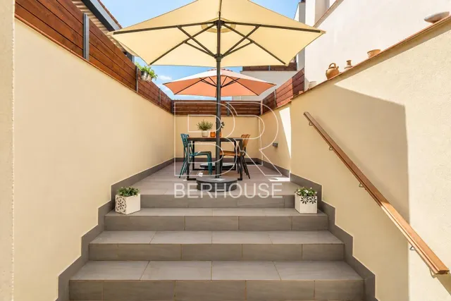 Piso con jardín privado en finca catalogada - Teià centro — 36