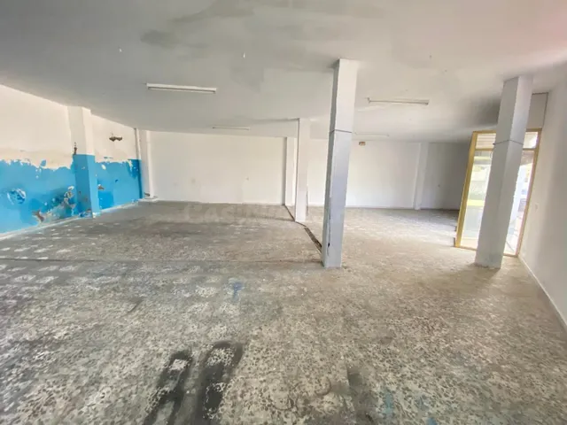 LOCAL COMERCIAL EN VENTA Y ALQUILER - foto 3