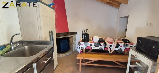 SE VENDE ANTIGUO CONVENTO EN GURIEZO — 34