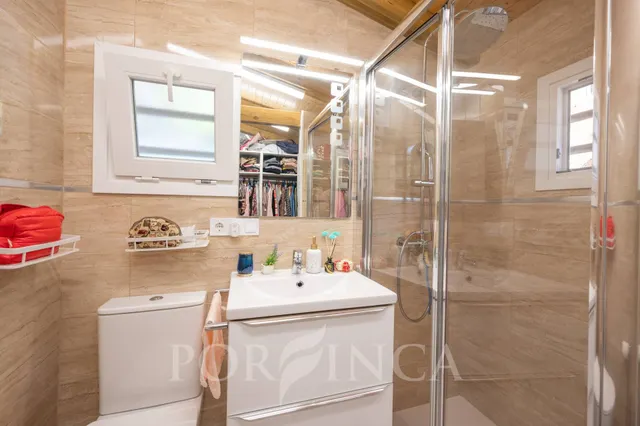 Chalet independiente de una planta con piscina privada en Mas Ambròs, Calonge — 27
