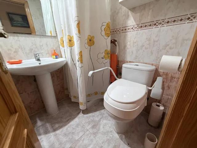 VIVIENDA SEMINUEVA JUNTO AL HOSPITAL GENERAL DE ALICANTE. — 10
