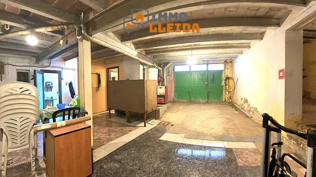 OPORTUNIDAD Casa en Binéfar con mucho espacio — 24