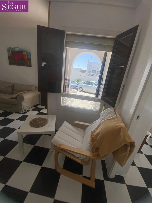 CASA EN PLANTA BAJA EN ZONA NUEVA — 7