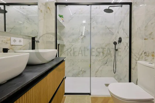 Ático con vistas al mar y solárium privado de 76 m2 en Coveta Fumá. — 26