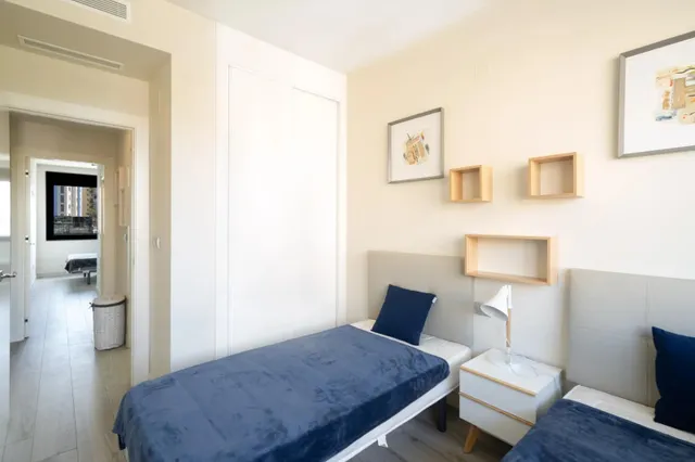 Apartamento de 2 dormitorios y 2 baños con piscina y parking en Guardamar del Segura — 19