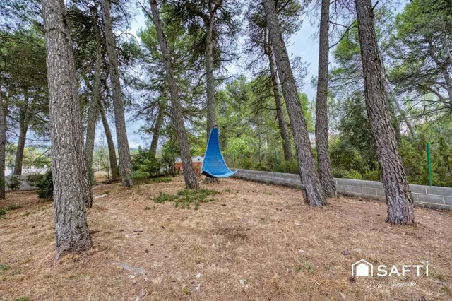 Casa con potencial ubicada en parcela 1000 m² Querol — 27