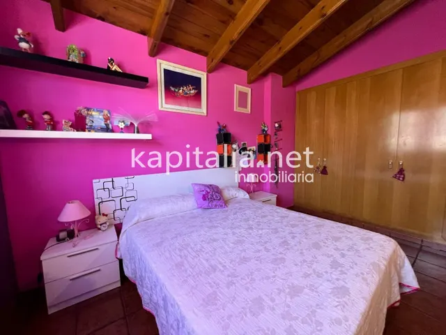 Magnifico chalet a la venta en Ontinyent a 1.5km de la población. — 31