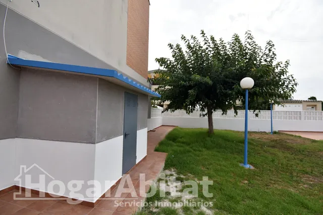 ESTUPENDO ADOSADO SEMINUEVO CERCA DE LA PLAYA CON DOBLE TERRAZA, GARAJE Y TRASTERO — 23