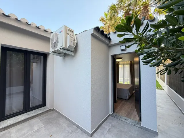 Villa totalmente reformada con vistas al mar y a 100 metros de playa en punta prima con piscina privada y con parcela de 360 m2.ref 351mvc — 6