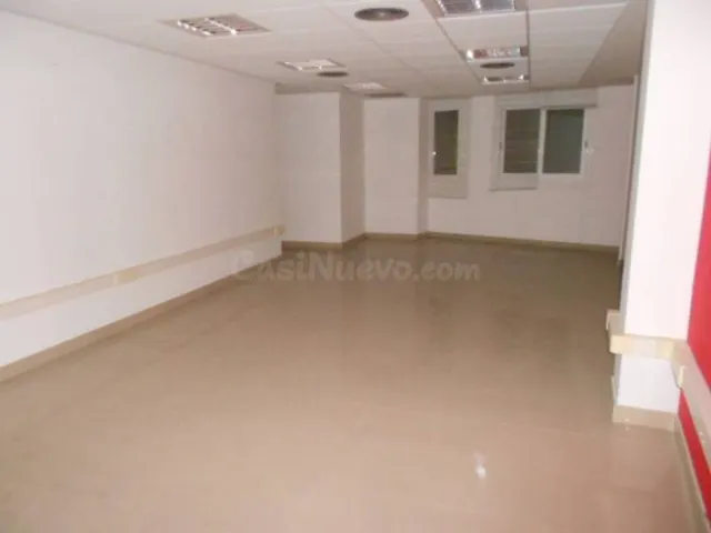 OFICINA EN ALQUILER - foto 2