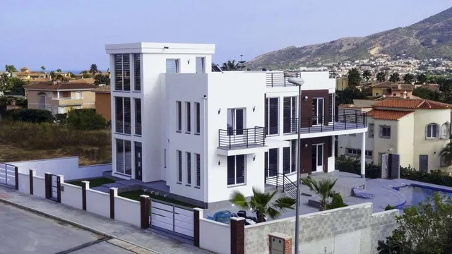 Villa 5 habitaciones 514m² en venta - Alfaz del PI Pueblo-Ur