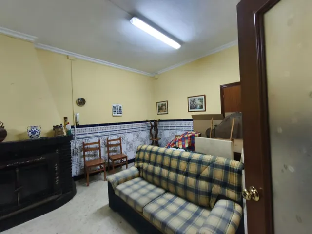 VIVIENDA UNIFAMILIAR CON COCHERA EN PEDRO ABAD! — 27