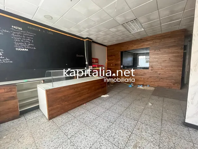 Local comercial a la venta en Ontinyent (Valencia) — 2