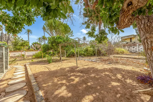 Casa con encanto en tafira, amplia parcela y construcciones auxiliares — 16