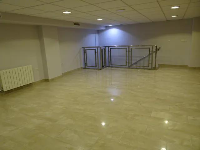 CENTRICO LOCAL CON SALIDA DE HUMOS — 4
