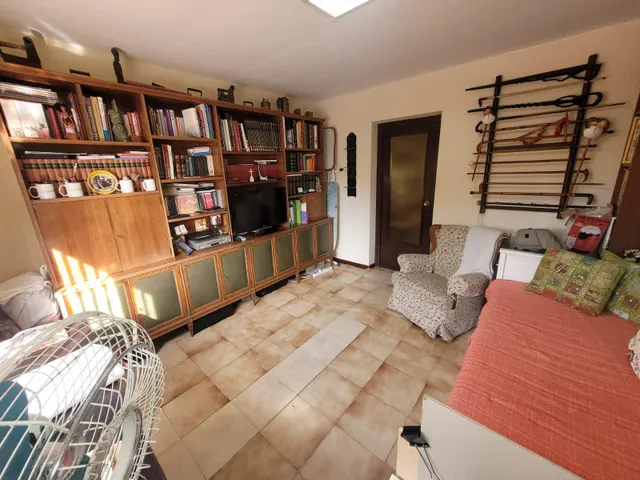 Impresionante Chalet con Amplio Terreno y Piscina en las Afueras de Zaragoza — 27