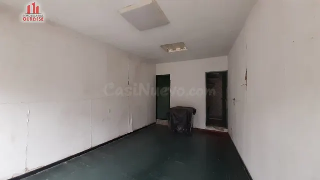 LOCAL COMERCIAL EN EL CENTRO CERCA DE LAS BURGAS. — 3