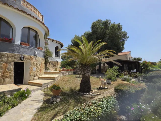 Encantadora villa en la prestigiosa zona de Balcón al Mar, Jávea — 37