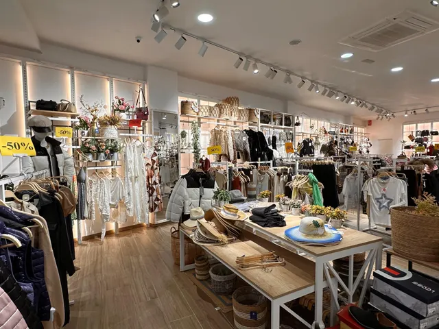 Palamós: magnífico local comercial de 210 m2, diáfano en pleno centro. zona plaça dels arbres. — 6