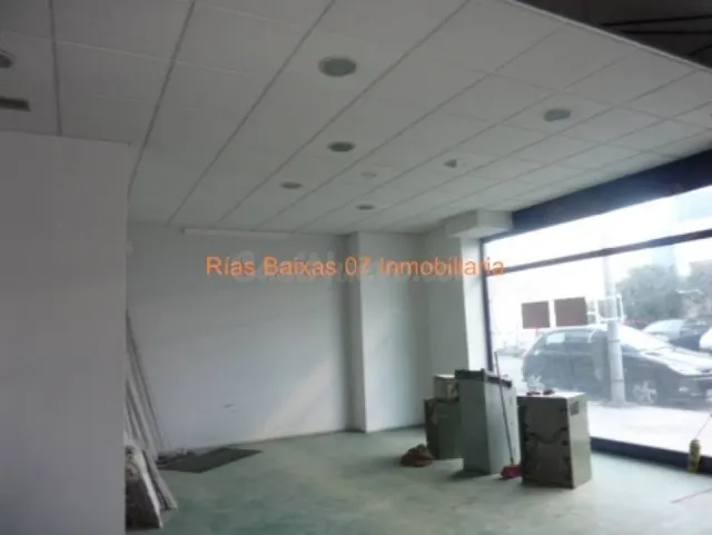 REF 4259 LOCAL 245 m2 ACONDICIONADO ZONA PERITOS (VIGO)