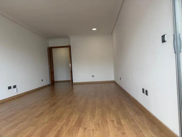 Piso en la zona del Hospital Dr. Negrín y campo de golf Las Palmeras. — 9