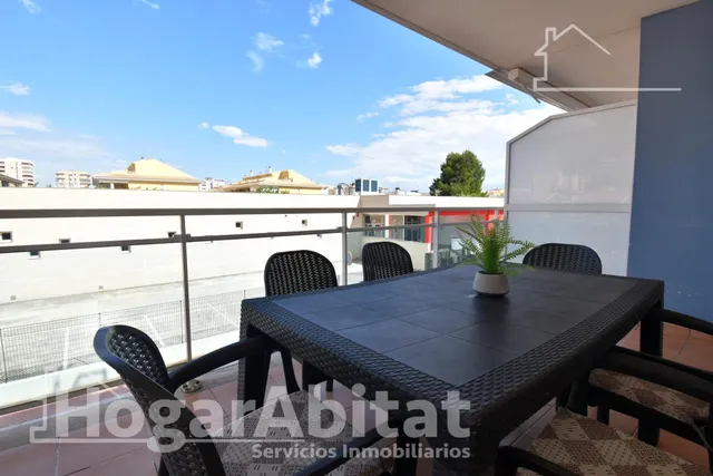 Seminuevo con terraza, piscina y garaje cerca de la playa — 14