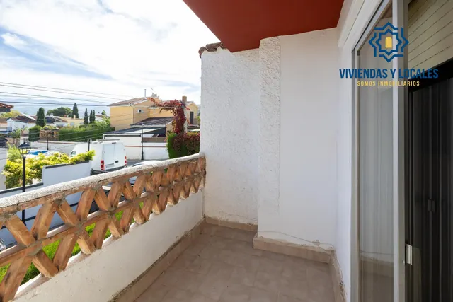 Preciosa casa en Ogíjares con piscina y jardín — 31