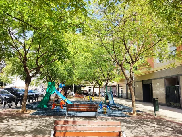 LOCAL para poner tu NEGOCIO o con posibilidad de CAMBIO DE USO. — 4