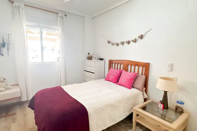 Gran apartamento en Torrevieja: 2 hab, 1 baño — 9