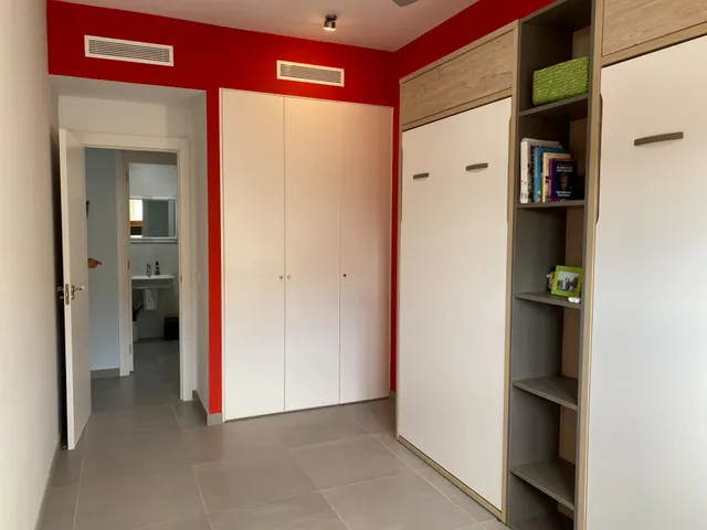 Alquiler de Piso 3 Dormitorios 2 Baños Vista al Mar — 42