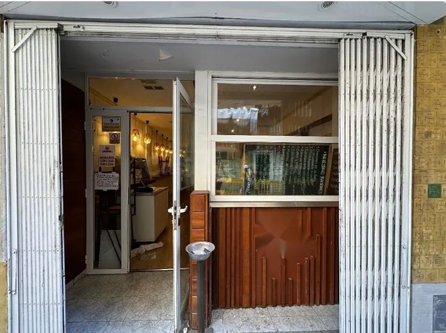 LOCAL COMERCIAL DE TAPAS MONTADO