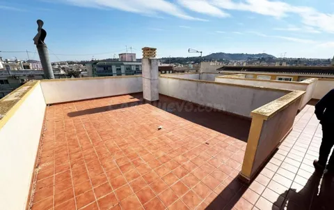 Edificio 4 habitaciones 130m² en venta - Los Palacios