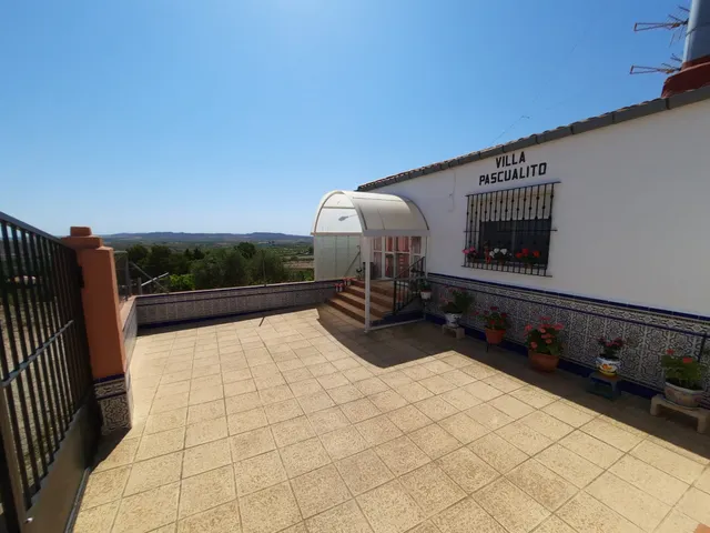 EXCELENTE CHALET EN MONTEALEGRE DEL CASTILLO — 43